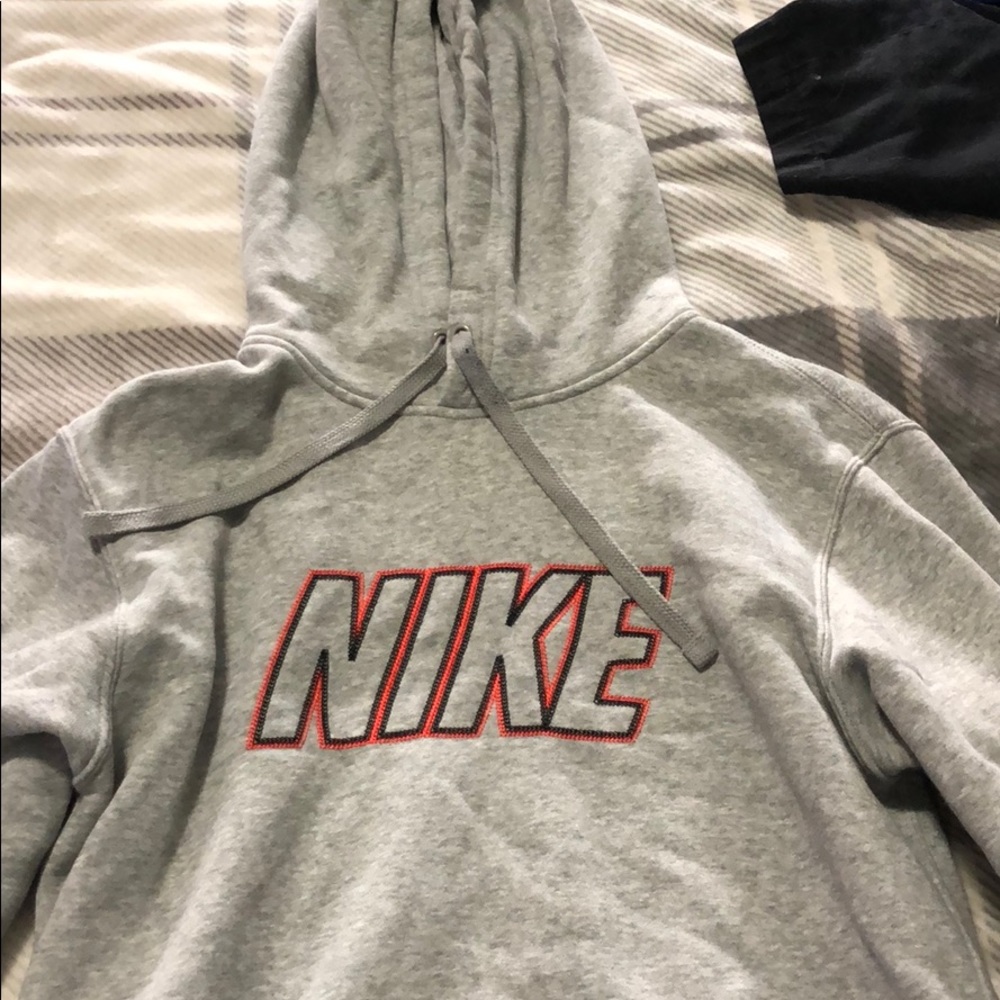 Hoodies and sweaters 15$ each or make me an offer